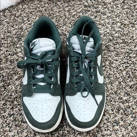 Nike dunks - Picture 2 of 4